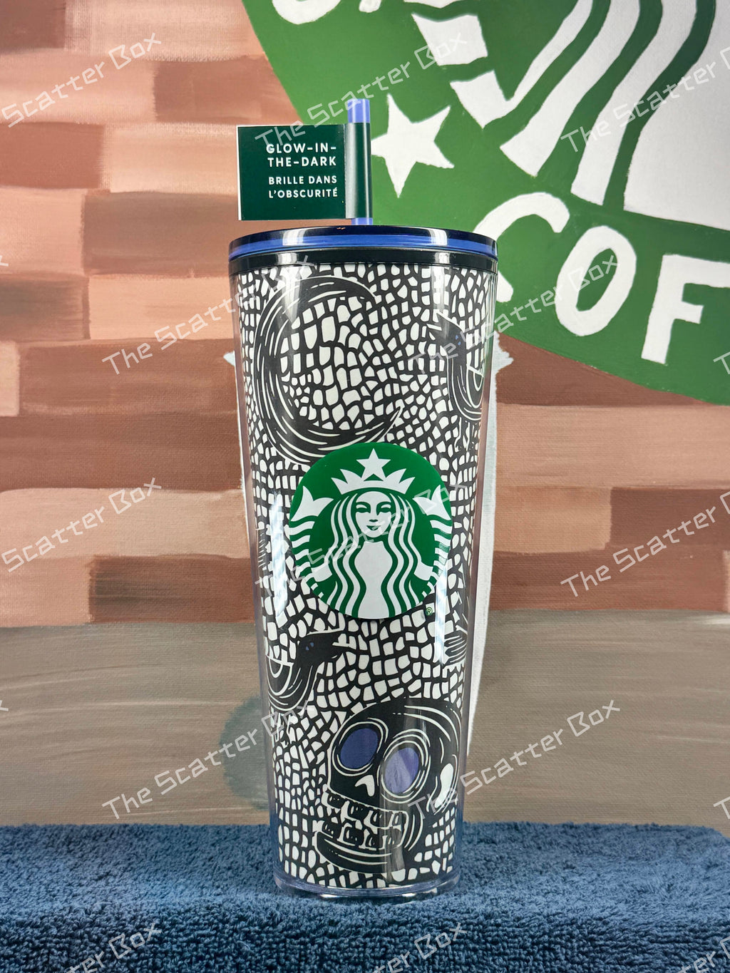 Starbucks Halloween Glow in the Dark Purple/Black Skulls Venti Tumbler