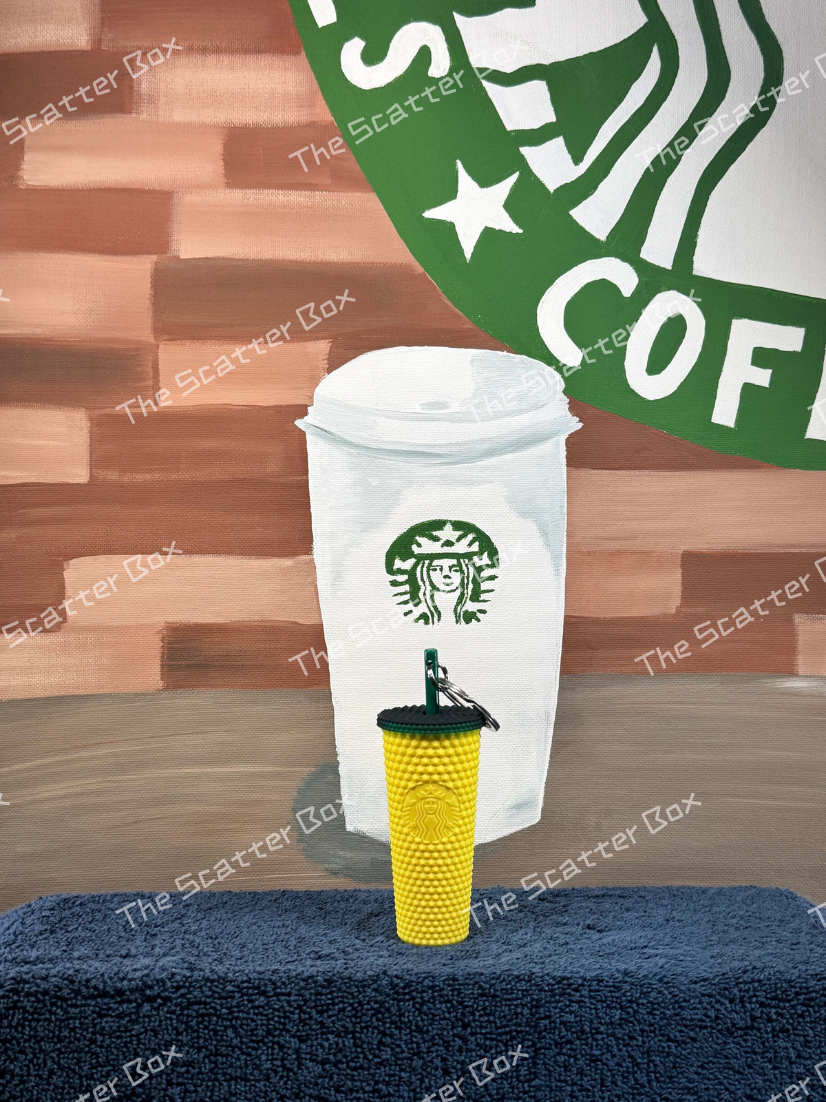 Starbucks 2020 USA Yellow Hawaii (Pineapple) Studded Venti and Keychain Set